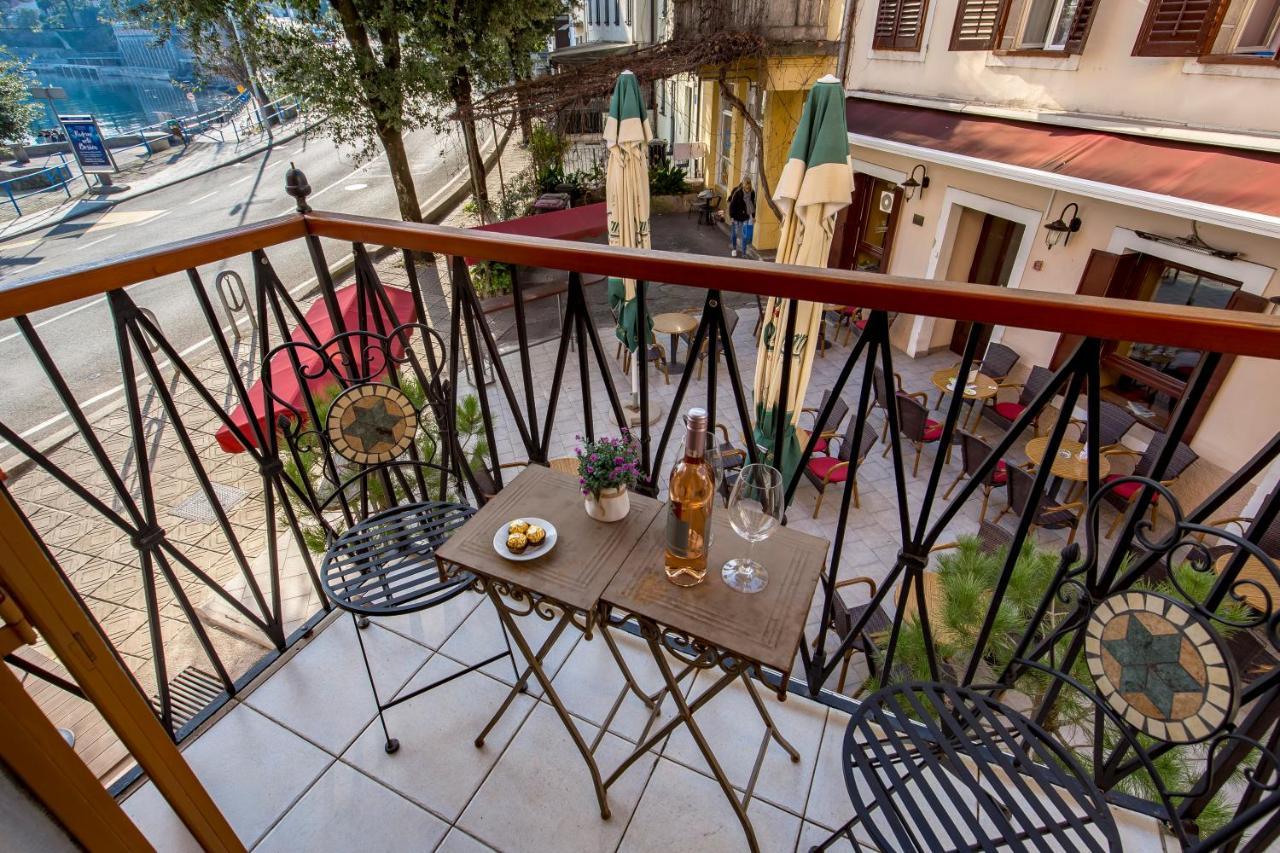 Beautiful Apartment House On The Seaside Ika Exterior photo